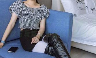 BoBoSocks袜啵啵 – 还在犹豫？果果的肉丝写真肯定值得你下载试试