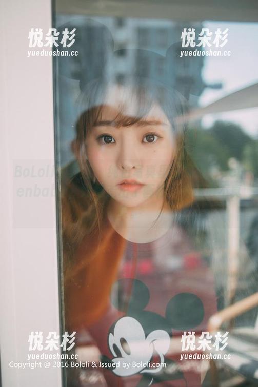 BoLoli菠萝社 - 纯白写真里的柳侑绮Sevenbaby，好像走出了画框，高清得不真实。