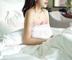 Feilin嗲囡囡 – 白色图包更新，赵艺璇直击你的‘减色’癖好，一点都不客气！
