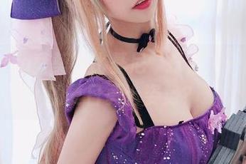 Momoko葵葵为比基尼‘打怪’—图册里的夏日勇士姿势？