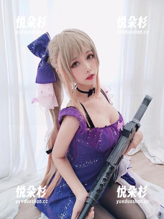 Momoko葵葵为比基尼‘打怪’—图册里的夏日勇士姿势？