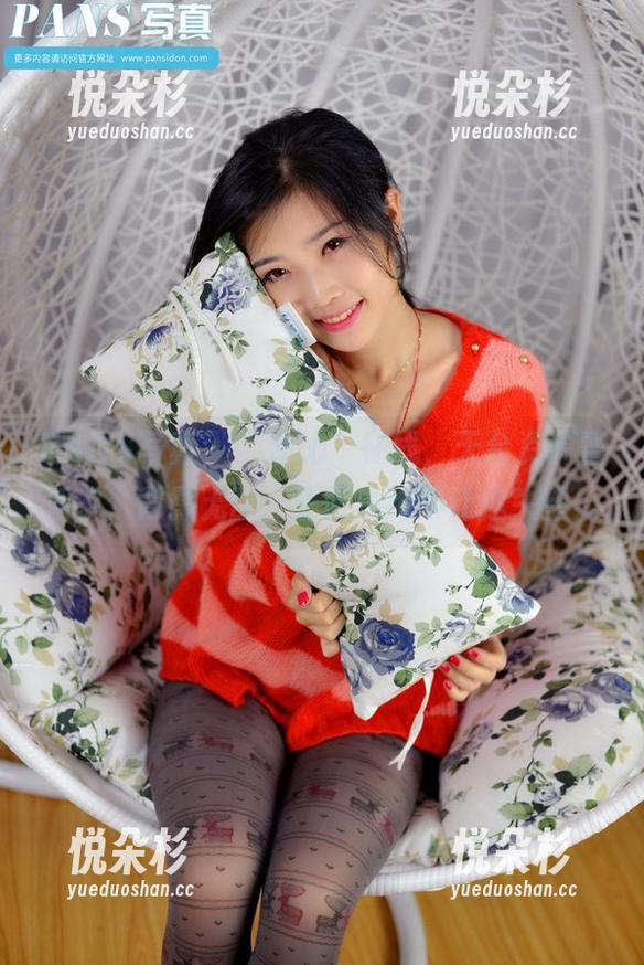 PANS写真 - “沁沁”在线，天台资源整活中：背影无敌，正面也绝不让你失望！