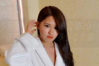 PANS写真 – 高清吧？紫萱的2014圣诞特刊，瞧她换了多少套衣服