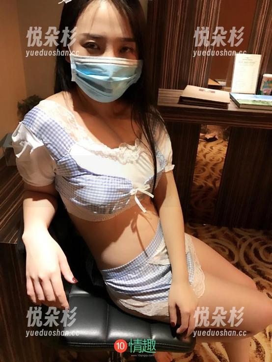 大家注意了！ROSI的高清蕾丝底裤，这裸露的美感吓到我了...