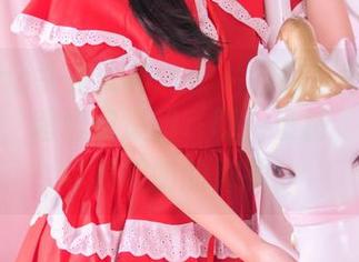 TouTiao头条女神 – 照片报到！娜依灵儿的合集，超级碗爆弹，呃，没错，就是全场最吸睛的那颗。