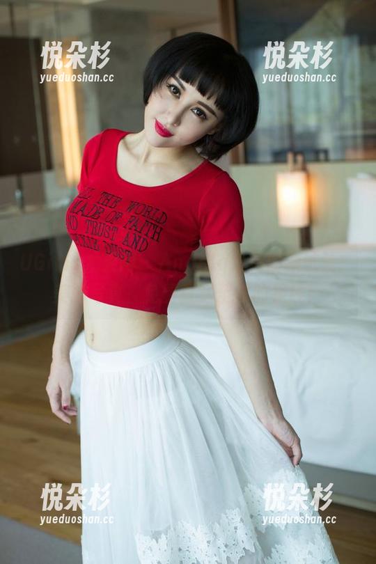 UGirls尤果网 - Angela楚楚的新试验：美脚写真，免费直送至你的视线！