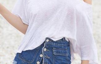 UGirls尤果网 – 瞅瞅李唯一的黑色，作品里总有种你我无法靠近的距离感。