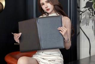 XINGYAN星颜社 – 潮湿的空气里，姚沐迪的浴室图片共享似乎多了些神秘的氛围
