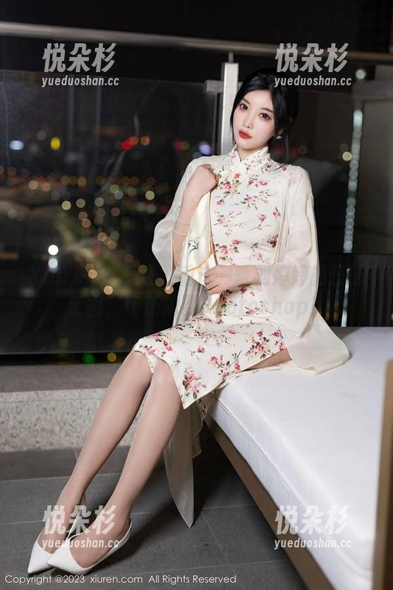 Xiuren秀人网 - 看这一季刘婷婷的长腿原图，谁还需要Photoshop？