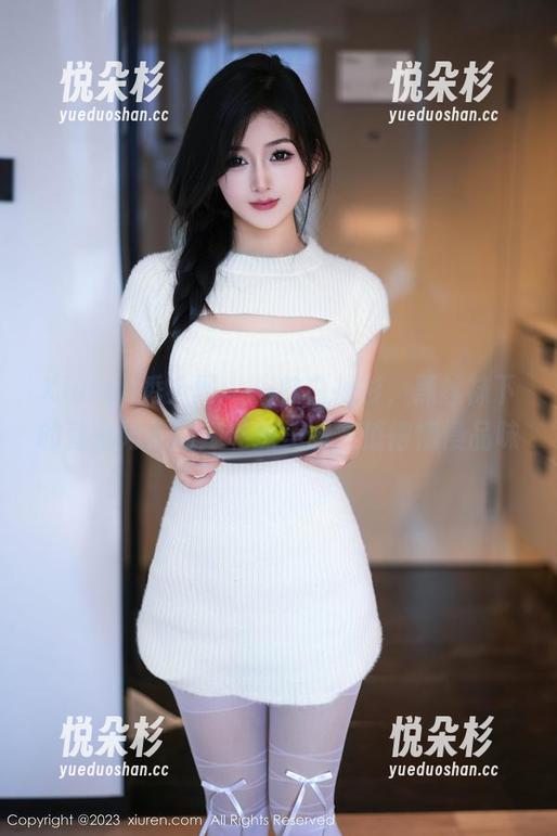 Xiuren秀人网-就是阿朱啊 Xiuren秀人网 - 一抹白衬衫,黑丝袜下的就是阿朱啊:私房美图,值得慢慢品味