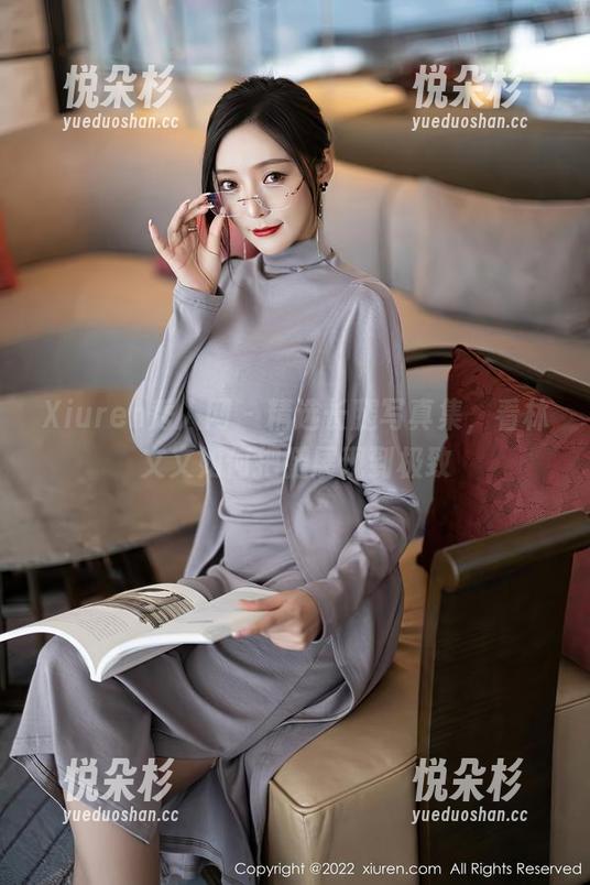 Xiuren秀人网 - 精选长腿写真集，看林文文如何把腿展现到极致