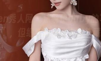 Xiuren秀人网 – 沫晓伊baby的写真很“秘密”，但细看总有些小细节藏在里头。