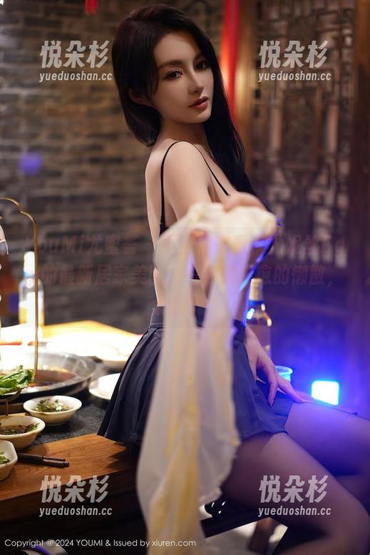 YouMi尤蜜荟 - 不信你来看，尤妮丝Egg的最新居家美图，一种很治愈的懒散，太懂了。