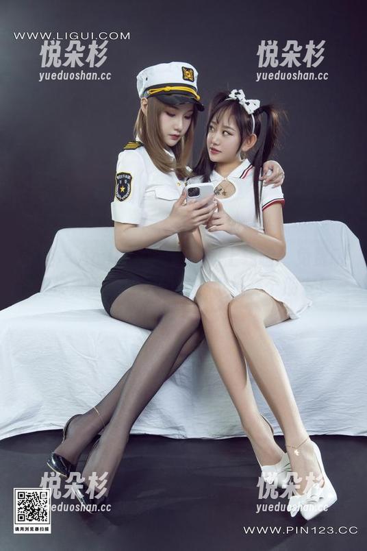 丽柜 - Amily的美脚图册上线啦！免费哦！快来围观，你的鞋子也想交个朋友！