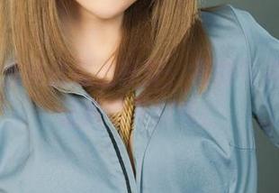 丽柜 – 当纯白遇上轩轩，福利写真怎么还让我喘不过气？
