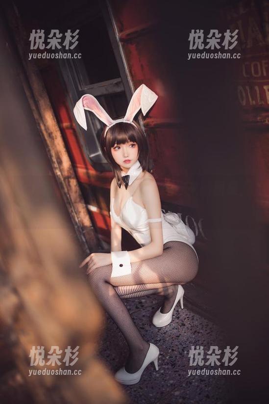 乖乖衣宝的修女装，在线等你来翻图集，小心哦，别被迷倒了。
