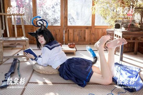 这组写真集，九柒喵的体操服白子，似乎在与我进行无声的对话。