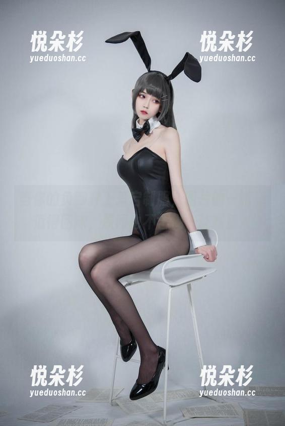当你的负卿穿上爱宕制服，图片的一瞬太值得回味，原图也不含糊，让我静静