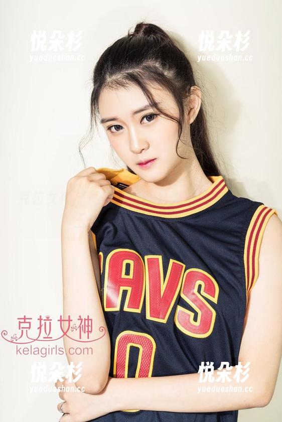克拉女神 - 高清呈现，只为把依依的娇艳玉体完完整整地给你。