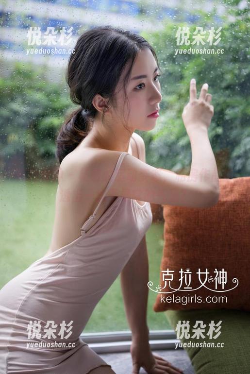 克拉女神 - 杨暖的运动姿态，私房作品中透出一丝不寻常的气息？