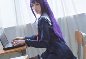 兔玩映画红裙子穿上后，自信暴涨，分享我的街头风光！