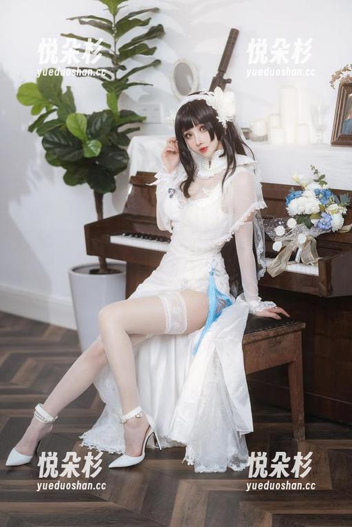 凉凉子 谁不想把这张凉凉子的原图做成壁纸,真可爱!