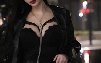 微密圈 – 周妍希的修女造型合集，难道我该开始信仰一波？