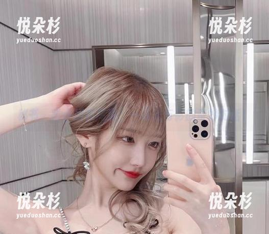 秘书、啾小妍和高清：一场光与影的奇妙对话！