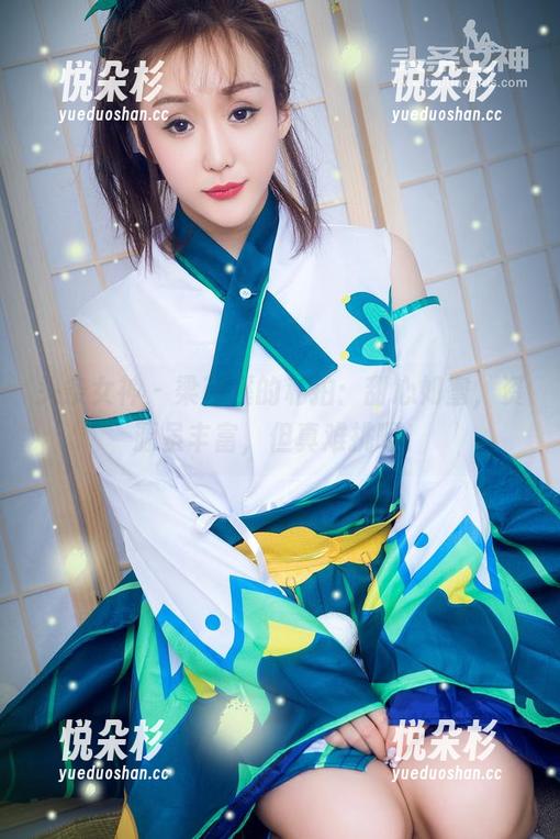 头条女神 - 梁芮溪的私拍：甜心如蜜，资源虽丰富，但真难挑啊！