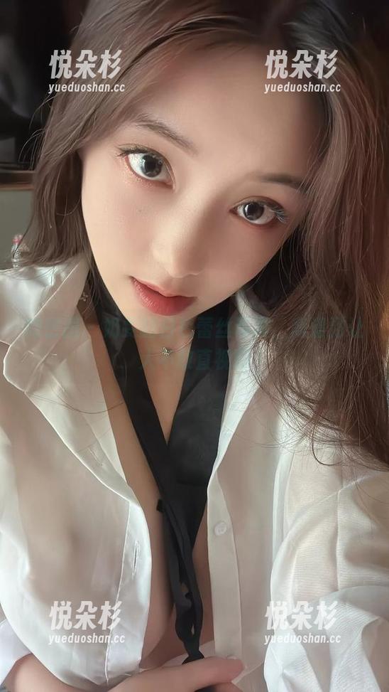 微密圈 - 奶雯的白色蕾丝写真，高清到让人不敢直视啊