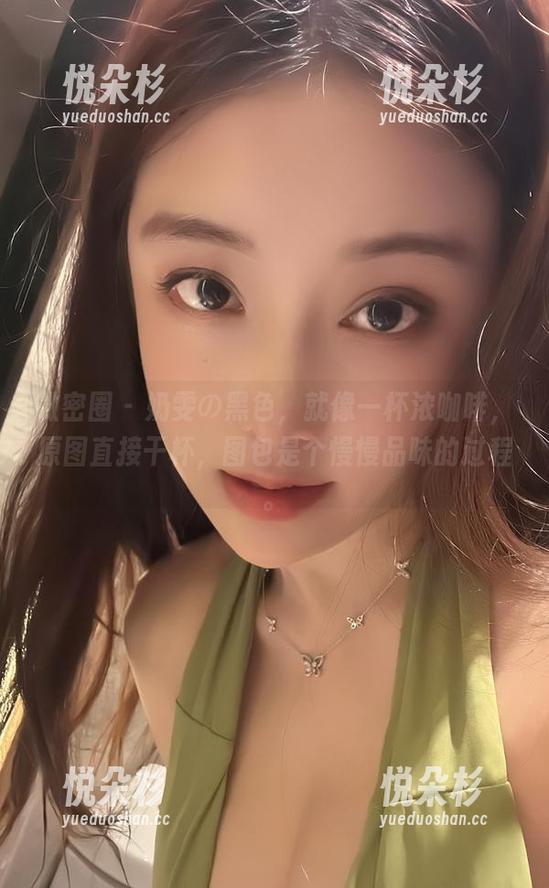微密圈 - 奶雯の黑色，就像一杯浓咖啡，原图直接干杯，图包是个慢慢品味的过程。