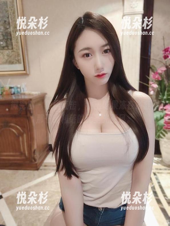 微密圈 - 原图直击，小玉吃果冻在浴缸里那干脆利落的无圣光画风。