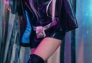 风格杂糅：希希_啾的高清写真，棉袜也反叛！