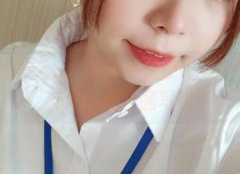 定制独一无二：无颜小天使wy的令人眼花缭乱的长腿写照