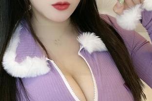 微密圈 – 忽然间，所有注意力都被是可馨吖的橙色爱心内衣吸引走了