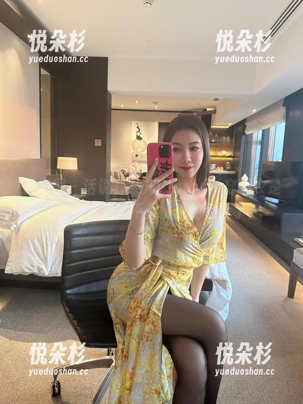 微密圈 - 话说，果儿Victoria穿睡衣是个免费资源，不欣赏真的亏大了！