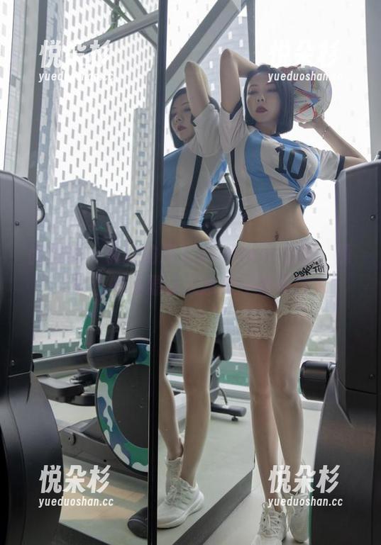 果儿Victoria 微密圈 - 说好的果儿Victoria和服,原图里的资源让人意想不到呀!