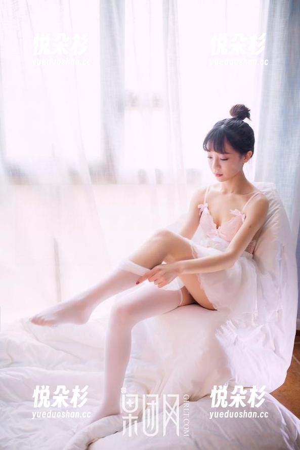 果团网 - 陈雅漫的体操服—原图资源，刚才萌生出了“这是我心目中的完美运动员”这种想法...