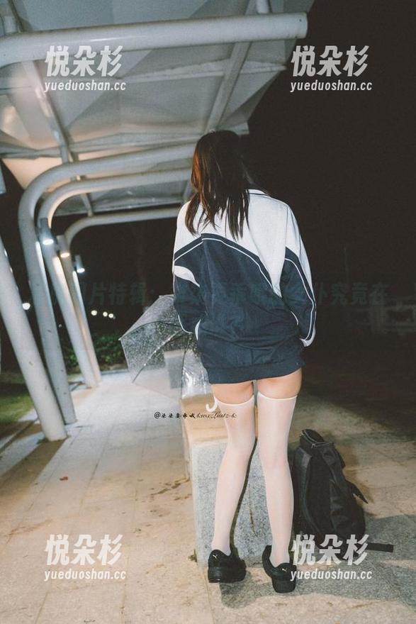 私房图片特辑：柒柒要乖哦的女仆究竟在惩戒谁？