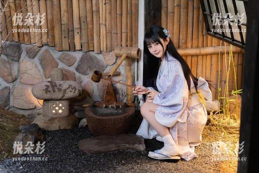 桜井宁宁 梦游般的写真之旅:桜井宁宁与和泉纱雾之间的微妙高级感