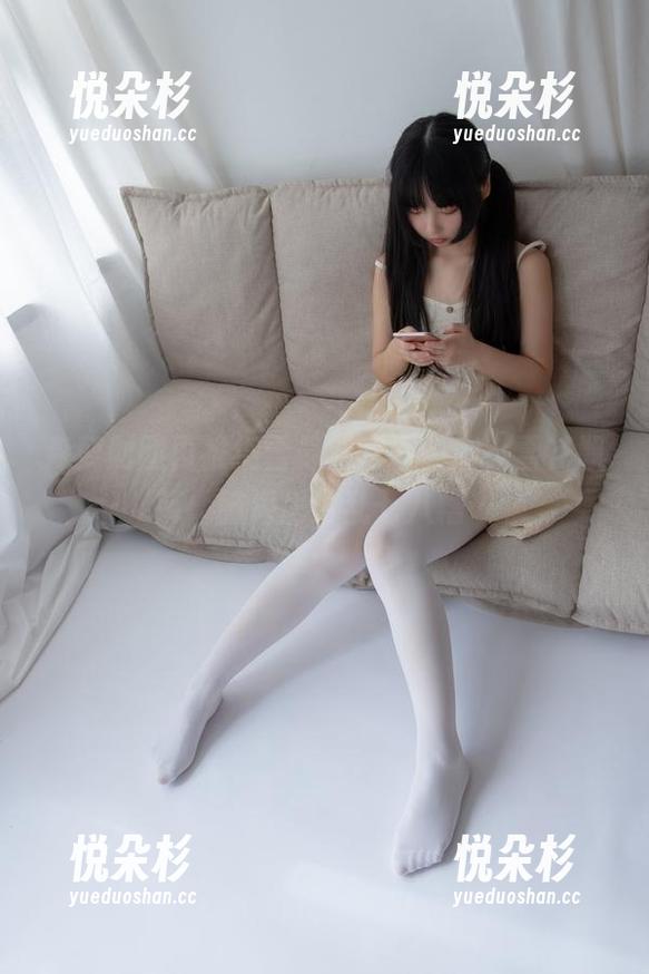 森萝财团再推细雪最新套图，哇，雪花飘荡，脑海里也乱七八糟…