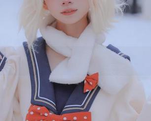 清青琴玖私拍：海里有鱼有心，也有我！