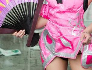 爱尤物 – 周于希的吸目少女：好像我家那只猫也开始关注原图了…