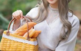玉汇yuuhui的白裙套图：高清，脑子里就只剩下那抹白色。