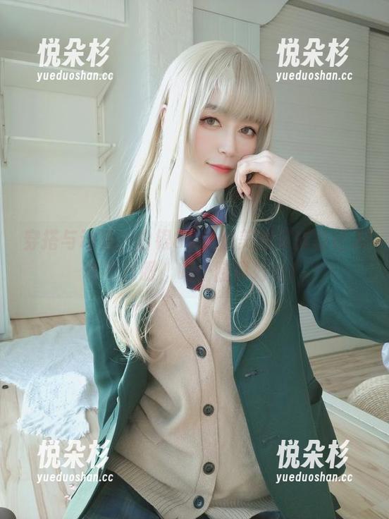 穿搭与动感，白银81长腿美图集成功让人移不开眼，呜…腿真好看！