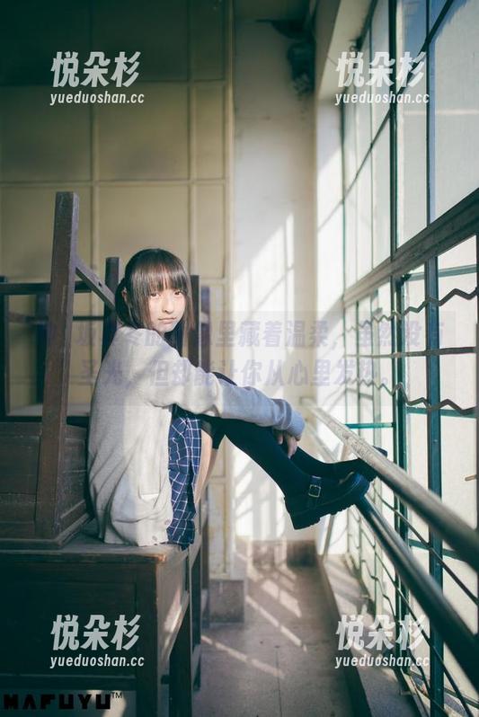 神楽坂真冬的图像里藏着温柔，虽然没有圣光，但却能让你从心里发热。