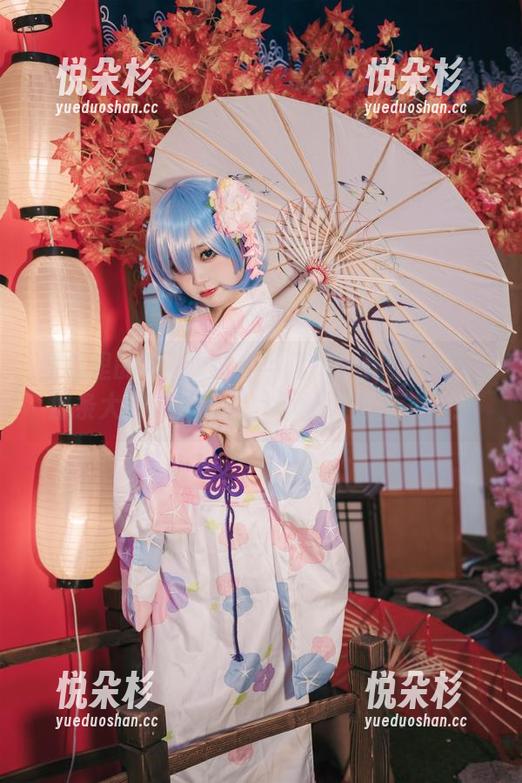 神沢永莉 图包里的神沢永莉:马尾、体操服、还有那条大腿袜,哈哈,不让人想歪才怪!