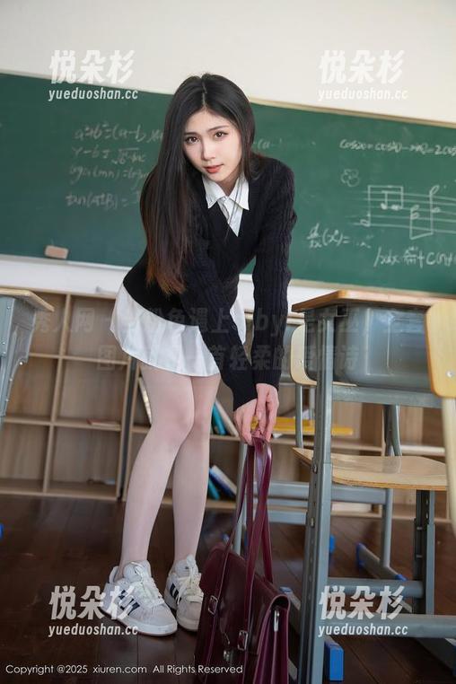秀人网 - 当粉色遇上sibyl是女巫，全套图片就是一首轻柔的爱情诗