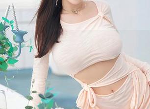 秀人网 – 照片中周于希Sally的天台时光，我也快被这种慵懒传染了。
