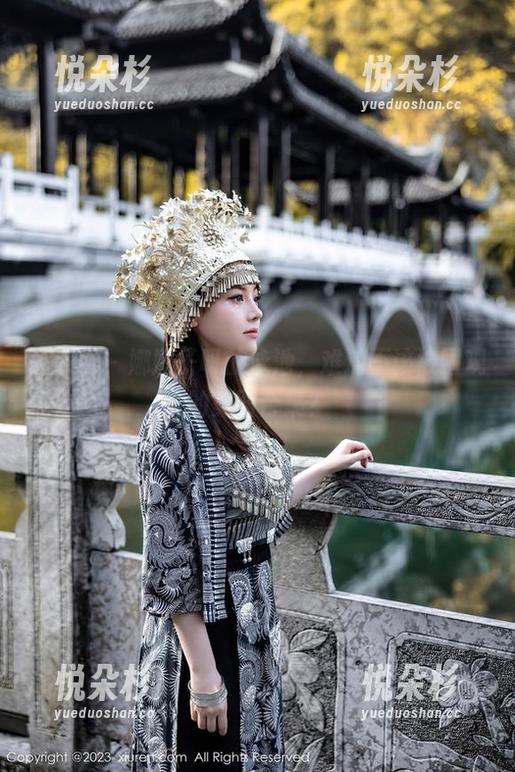 秀人网 - 娜娜子呀的泳池，难道不该被围观的美图合集？